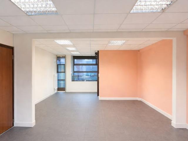 Bureau vente à Paris 20e Arrondissement, Paris