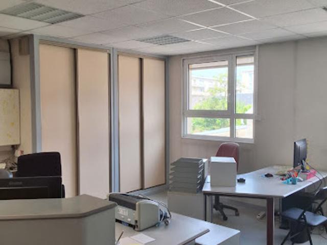 Bureau vente à Laon, Cité de la Boucle