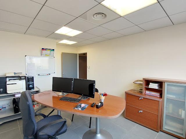 Bureau vente à Nîmes
