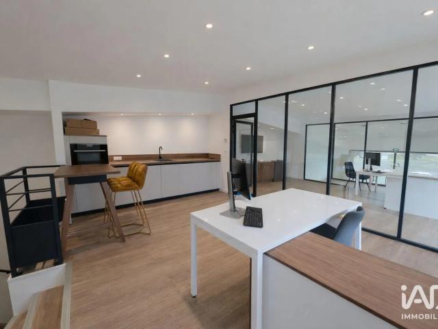 Bureau vente à Arles, La Salle Les Alpes