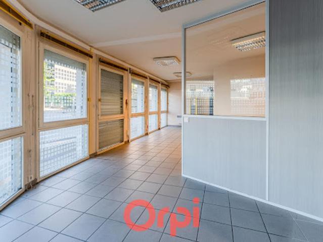 Bureau vente à Privas