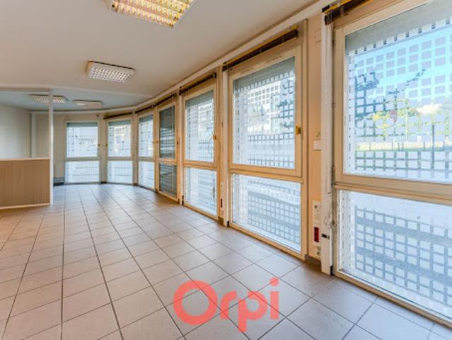 Bureau vente à Privas