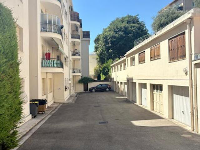 Bureau vente à Nice