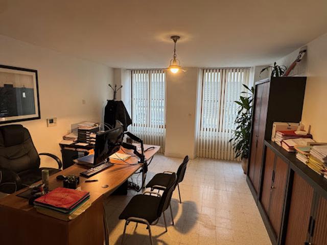 Bureau vente à Senlis, Chambly