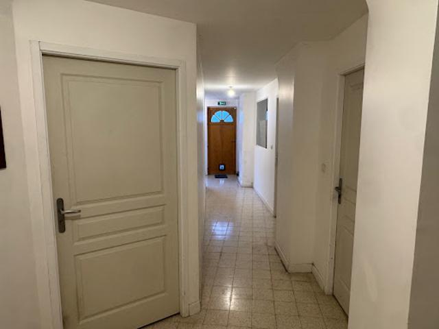 Bureau vente à Senlis, Chambly