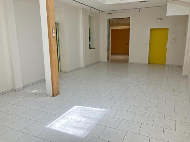 Bureau vente à Angoulême, Aignes-et-puypéroux