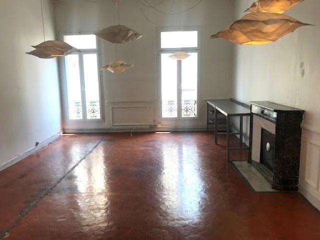 Bureau vente à Marseille