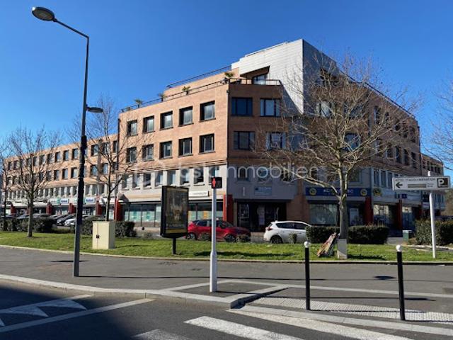 Bureau vente à Évry, Petit-bourg