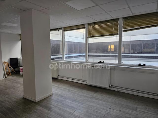 Bureau vente à Pontoise, Cergy