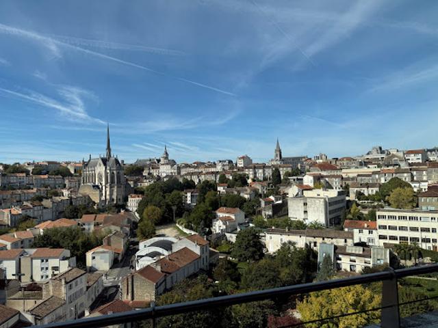 Bureau vente à Angoulême, Aignes-et-puypéroux
