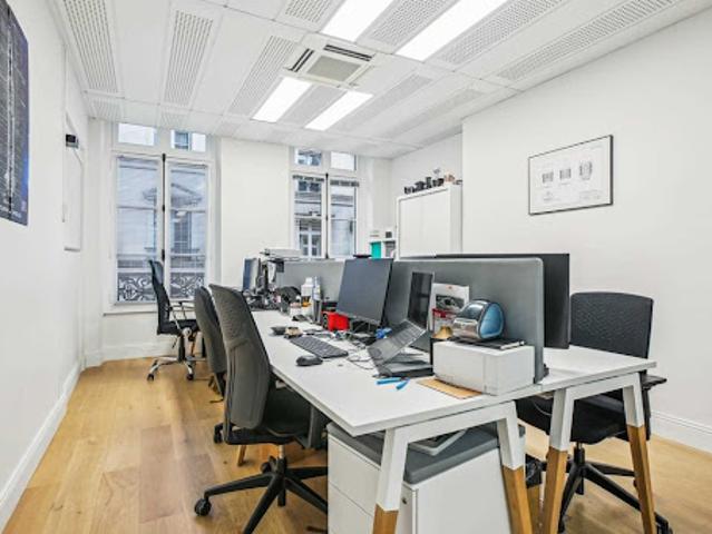 Bureau vente à Paris 8e Arrondissement, Paris