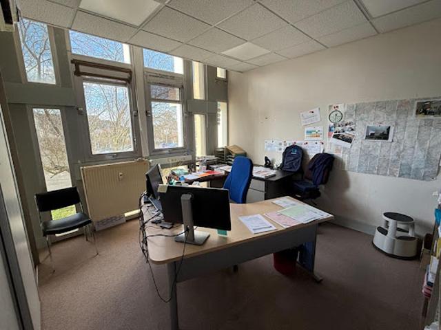 Bureau vente à Yzeure, Allier