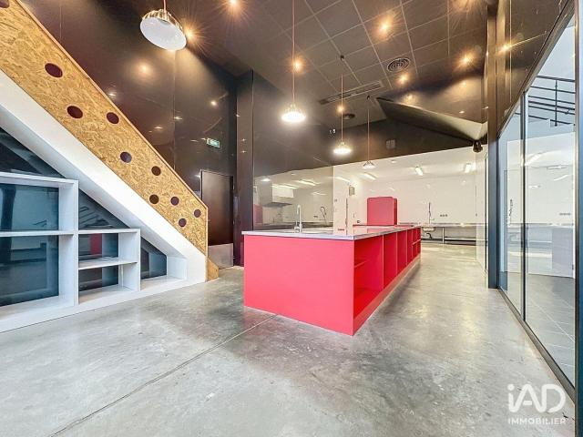 Bureau vente à Lille, Croix