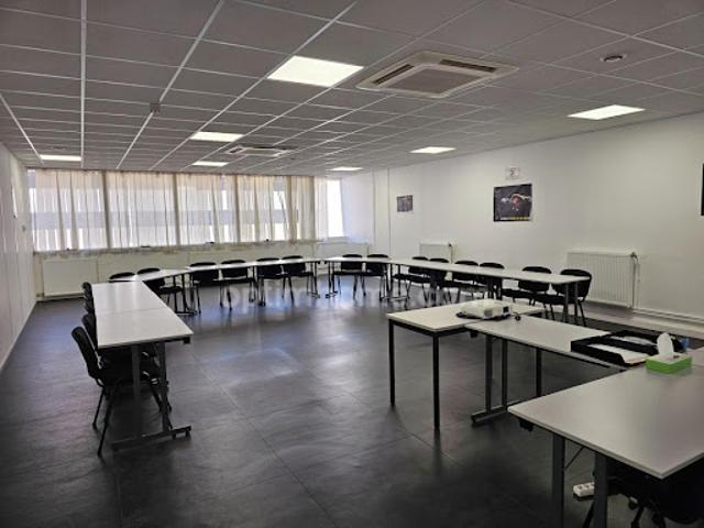 Bureau vente à Pontoise, Cergy