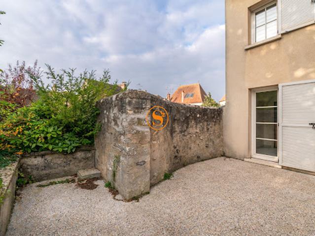 Bureau vente à Senlis