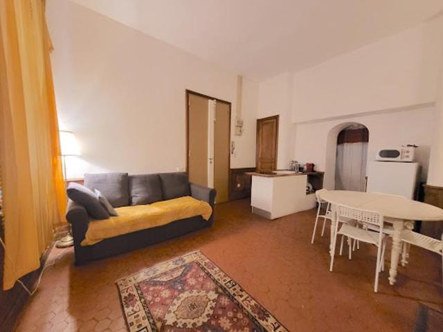 Bureau vente à Marseille