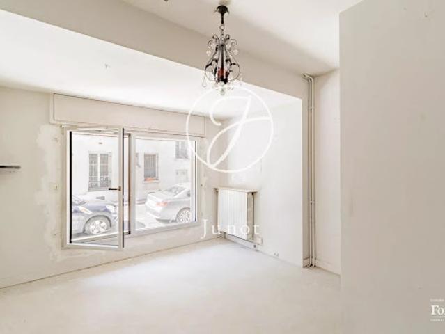 Bureau vente à Paris 15e Arrondissement, Paris