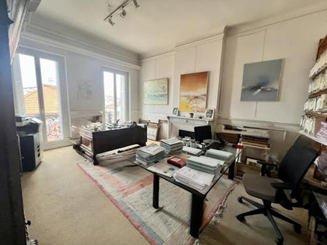 Bureau vente à Marseille