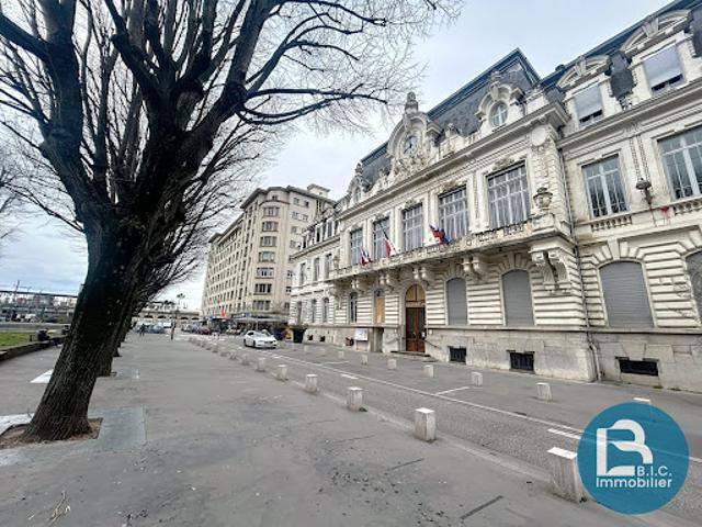 Bureau vente à Lyon, Métropole de Lyon