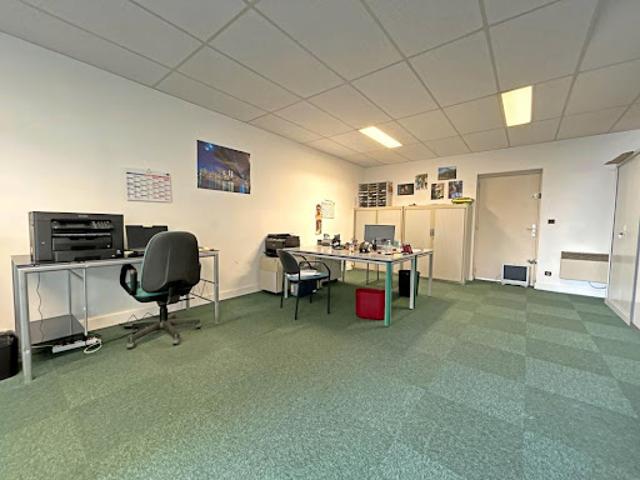 Bureau vente à Gif-sur-Yvette, Essonne
