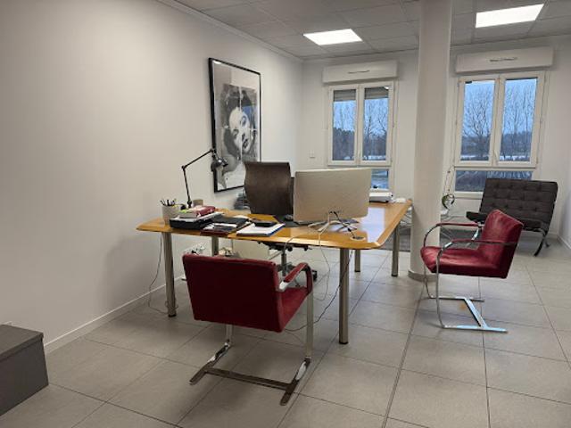 Bureau vente à Aix-en-Provence, Eguilles