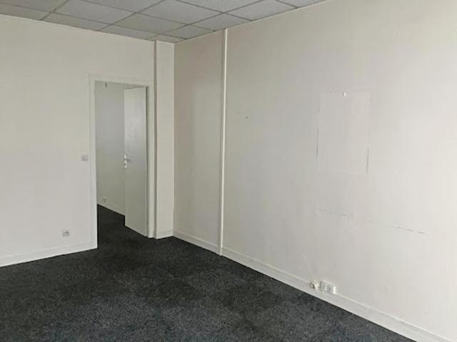 Bureau vente à Angoulême, Aignes-et-puypéroux
