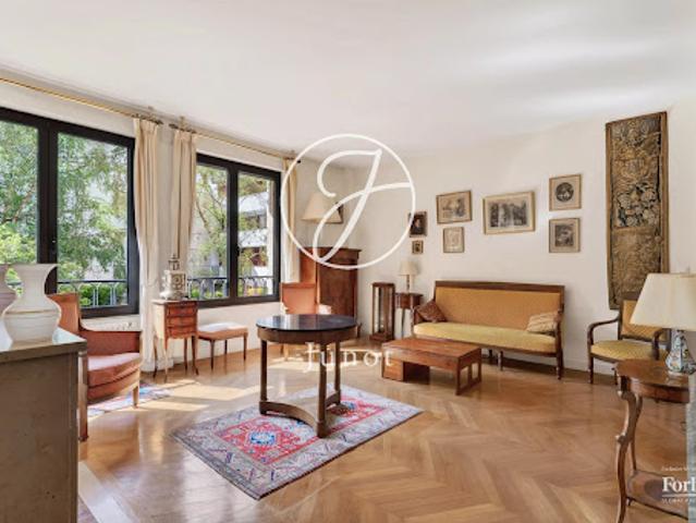 Bureau vente à Paris 16e Arrondissement, Paris
