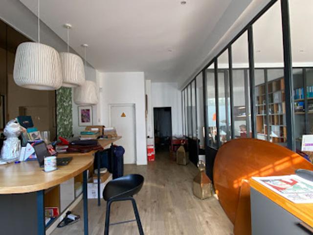 Bureau vente à Paris 18e Arrondissement, Paris