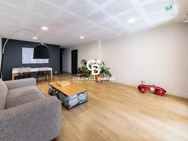 Bureau vente à Nantes