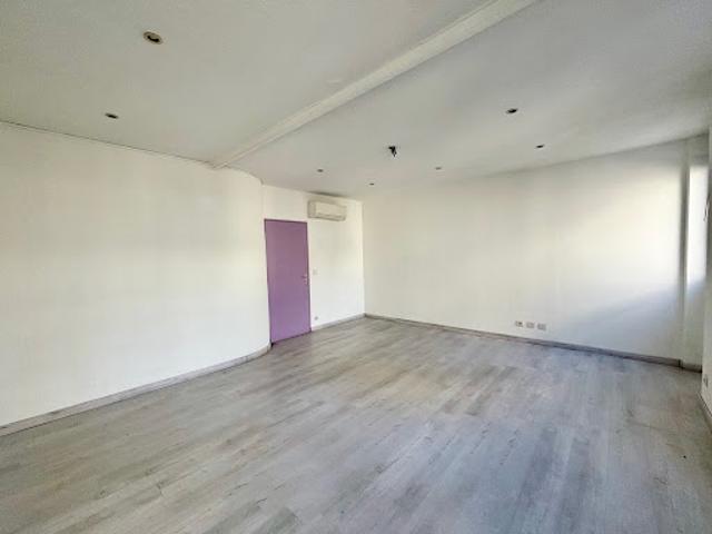 Bureau vente à Marseille