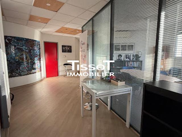 Bureau vente à Nîmes