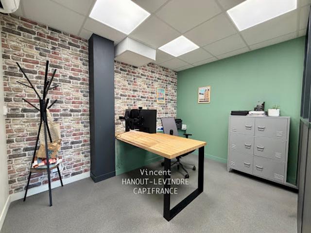 Bureau vente à Le Chêne, Écouflant