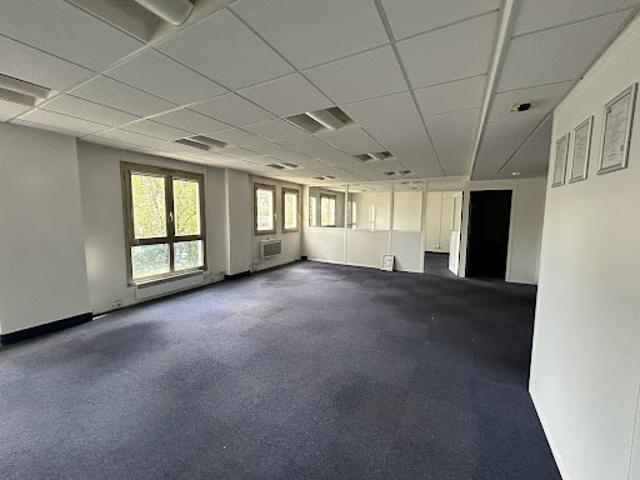 Bureau vente à Nantes