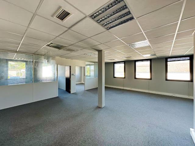 Bureau vente à Zone d'Activité Commerciale des Champs Pinson, Saint-Orens-de-Gameville