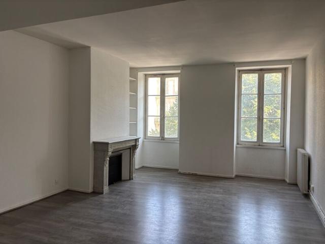 Bureau vente à Bordeaux