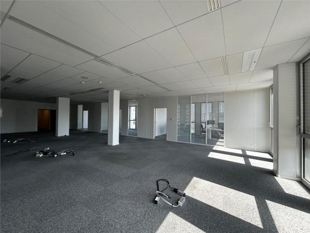 Bureau vente à Bordeaux