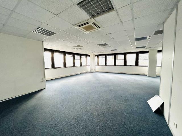 Bureau vente à Bordeaux