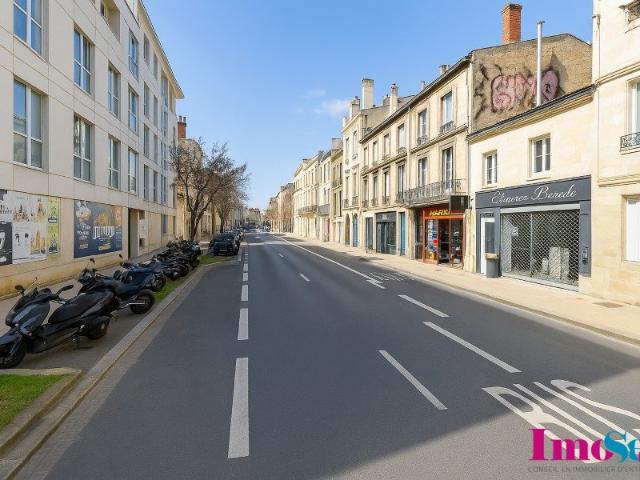Bureau vente à Bordeaux