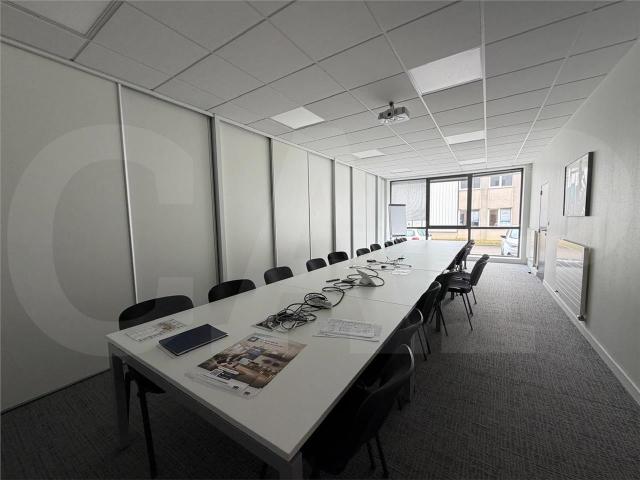 Bureau vente à Zone industrielle Sud-Est, Cesson-Sévigné