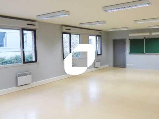 Bureau vente à Cité Descartes, Champs-sur-Marne
