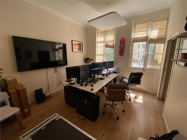 Bureau vente à Bordeaux