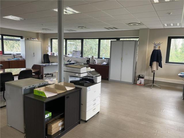 Bureau vente à Douai