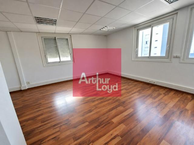 Bureau vente à Clermont-Ferrand, Clermont-ferrand