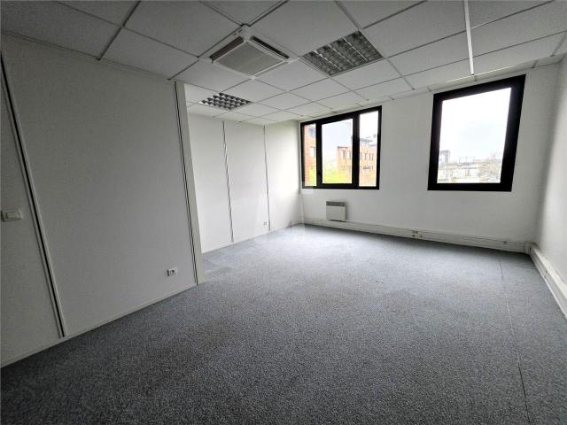Bureau vente à Évry, Petit-bourg