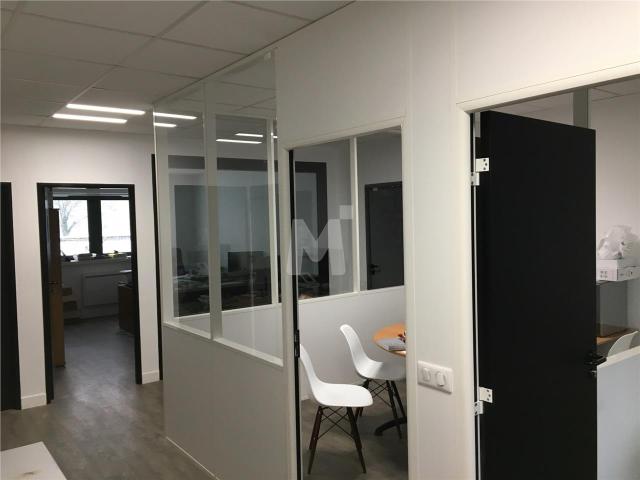 Bureau vente à Évry, Petit-bourg