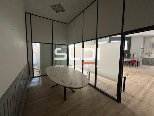 Bureau vente à Villefranche-sur-Saône, Rhône