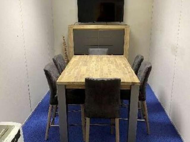 Bureau vente à Châteaulin, Bretagne