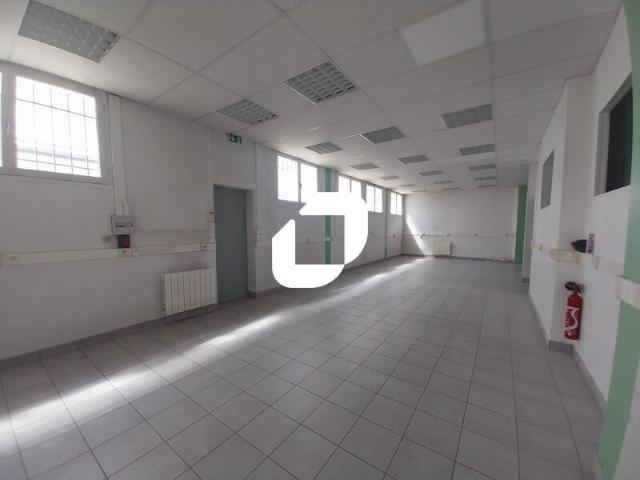 Bureau vente à Rambouillet, Le Mesnil-saint-denis