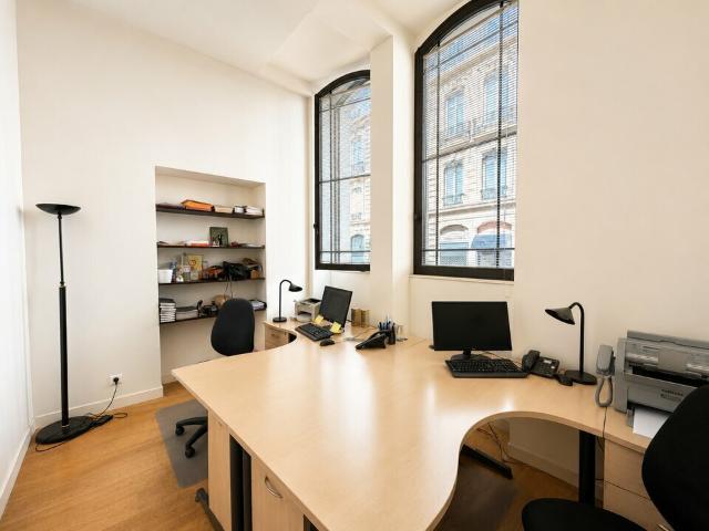 Bureau vente à Lyon, Métropole de Lyon