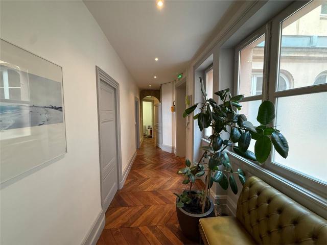Bureau vente à Lyon, Métropole de Lyon